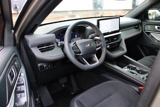 Used 2026 Ford Explorer Tremor w/ Tremor Ultimate Package AWD/4WD image 16