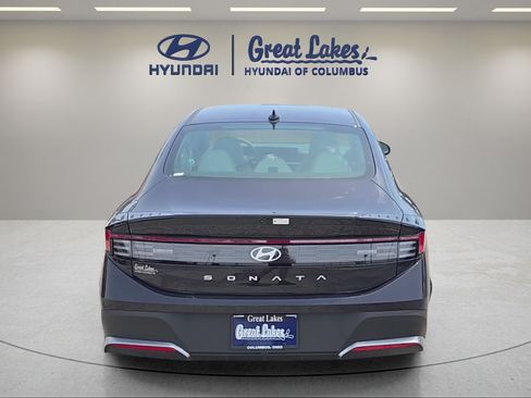 Used 2025 Hyundai Sonata SE FWD image 4