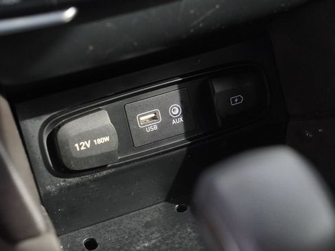 Used 2020 Hyundai Santa Fe SE FWD image 25