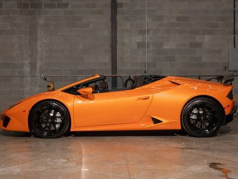Used 2019 Lamborghini Huracan LP 580-2 image 6