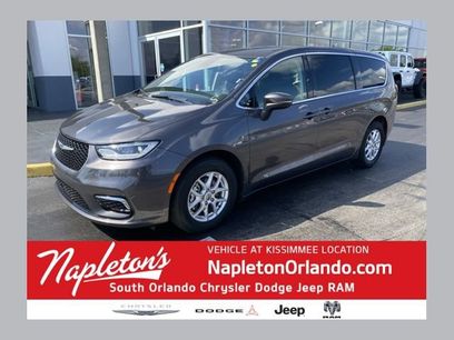 Used 2023 Chrysler Pacifica Touring-L