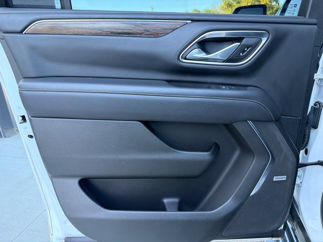 Used 2022 Chevrolet Suburban Premier AWD/4WD image 19