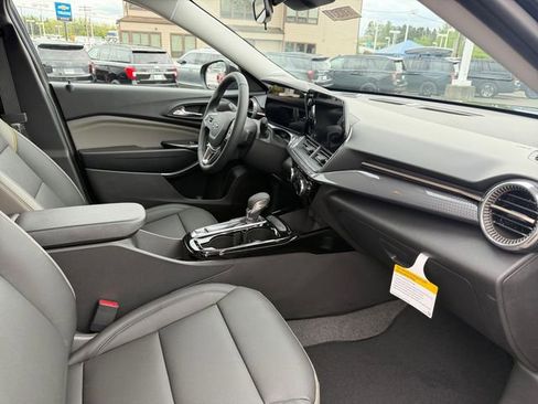 New 2026 Chevrolet Trax ACTIV FWD image 37