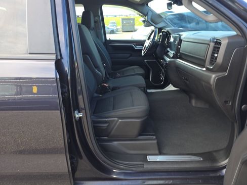 Used 2022 Chevrolet Silverado 1500 RST image 14