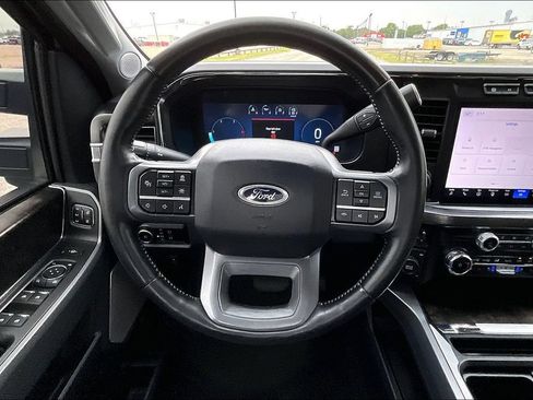 Used 2024 Ford F250 Lariat w/ Lariat Ultimate Package AWD/4WD image 5