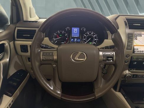 Used 2019 Lexus GX 460 Premium w/ Premium Package AWD/4WD image 14