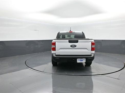 New 2025 Ford Maverick XL image 6