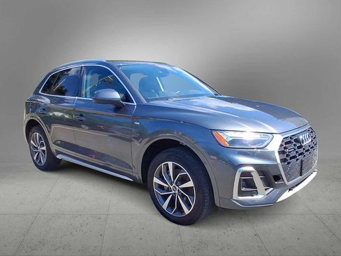 Used 2023 Audi Q5 2.0T Premium Plus w/ Premium Plus Package AWD/4WD image 2