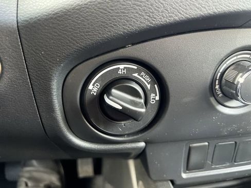 Certified 2023 Nissan Frontier SV w/ Tow Package image 20