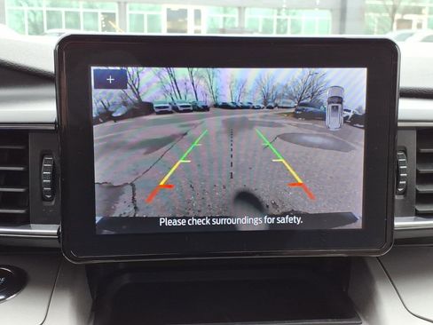 Used 2023 Ford Explorer XLT w/ Equipment Group 202A image 24