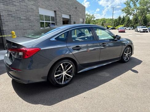 Used 2023 Honda Civic Touring image 5