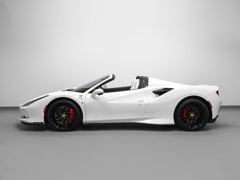 Used 2022 Ferrari F8 Tributo RWD image 83