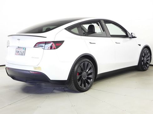 Used 2022 Tesla Model Y Performance AWD/4WD image 7