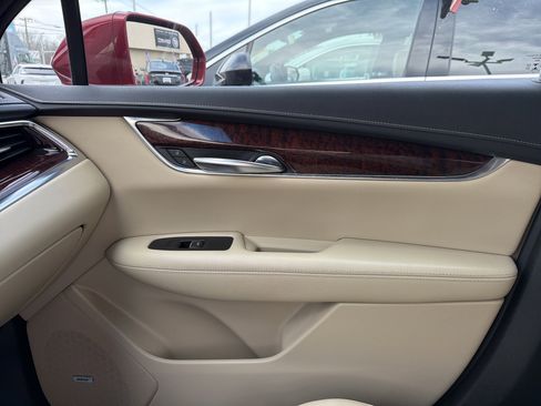 Used 2019 Cadillac XT5 Luxury image 21
