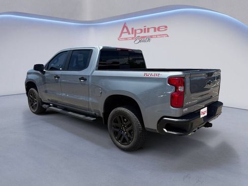Used 2025 Chevrolet Silverado 1500 LT Trail Boss w/ Convenience Package II AWD/4WD image 3