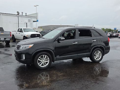 Used 2015 Kia Sorento LX AWD/4WD image 2