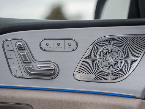 Used 2024 Mercedes-Benz GLS 450 4MATIC image 42