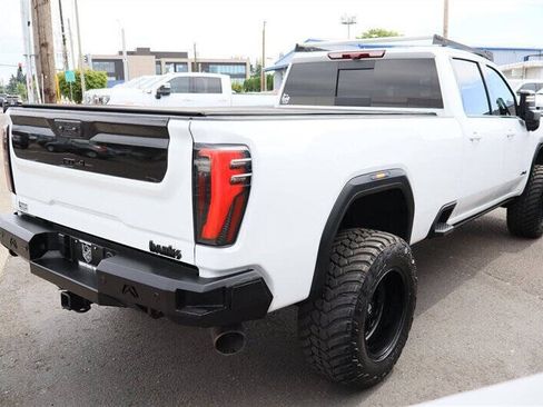 Used 2024 GMC Sierra 3500 AT4 w/ Technology Package AWD/4WD image 5