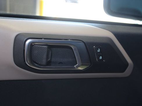 Used 2024 Ford Bronco Wildtrak AWD/4WD image 6