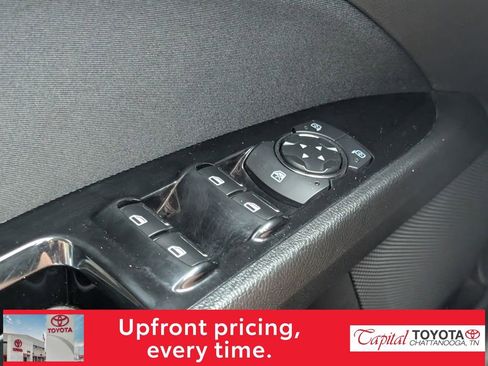 Used 2014 Ford Fusion SE FWD image 13