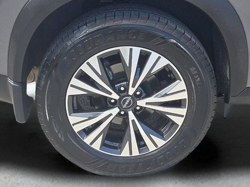 Used 2023 Nissan Rogue SV AWD/4WD image 8