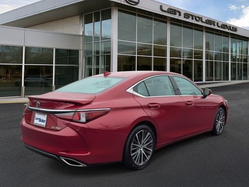 Certified 2023 Lexus ES 350 w/ Premium Package image 3