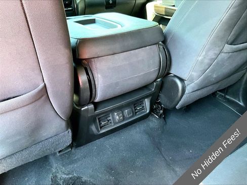 Used 2022 Chevrolet Silverado 1500 LT AWD/4WD image 27