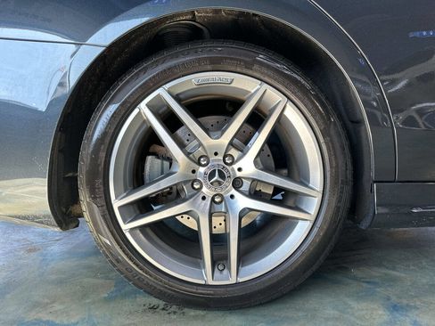 Used 2019 Mercedes-Benz S 560 4MATIC Sedan image 44