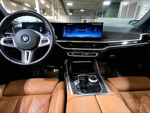 Used 2025 BMW X5 M60i image 15