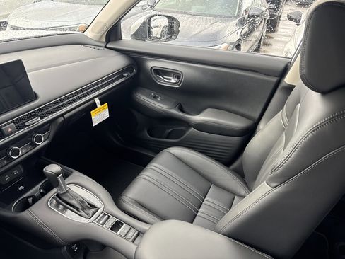 New 2026 Honda HR-V EX-L image 9