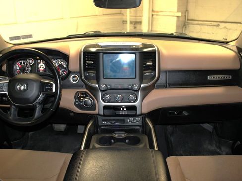 Used 2019 RAM 1500 Big Horn image 9