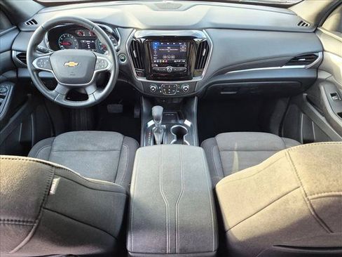 Certified 2023 Chevrolet Traverse LT FWD image 18