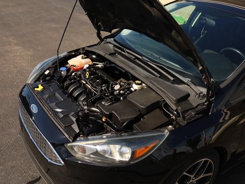 Used 2017 Ford Focus SEL w/ Cold Weather Package FWD image 48