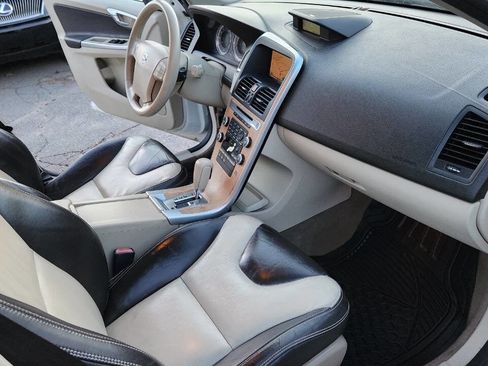 Used 2010 Volvo XC60 T6 image 41