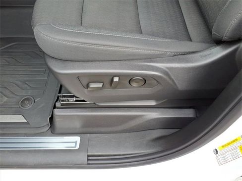 Used 2024 GMC Sierra 1500 SLE image 18