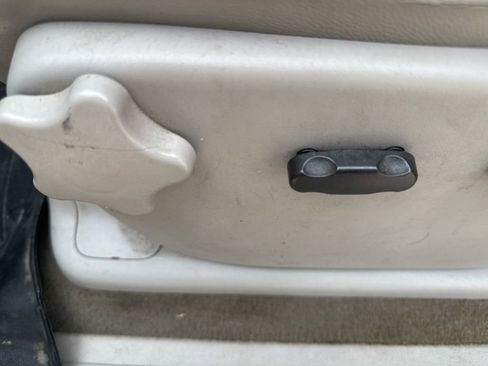 Used 2014 Chevrolet Silverado 2500 LT w/ Interior Plus Package image 5