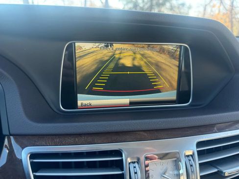 Used 2014 Mercedes-Benz E 350 4MATIC Sedan image 26