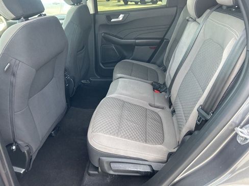 Used 2021 Ford Escape SE w/ SE Sport Appearance Package image 15