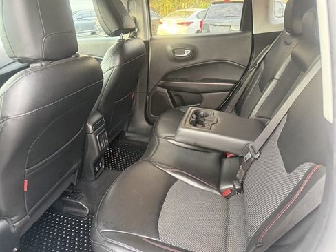 Used 2019 Jeep Compass Trailhawk AWD/4WD image 20