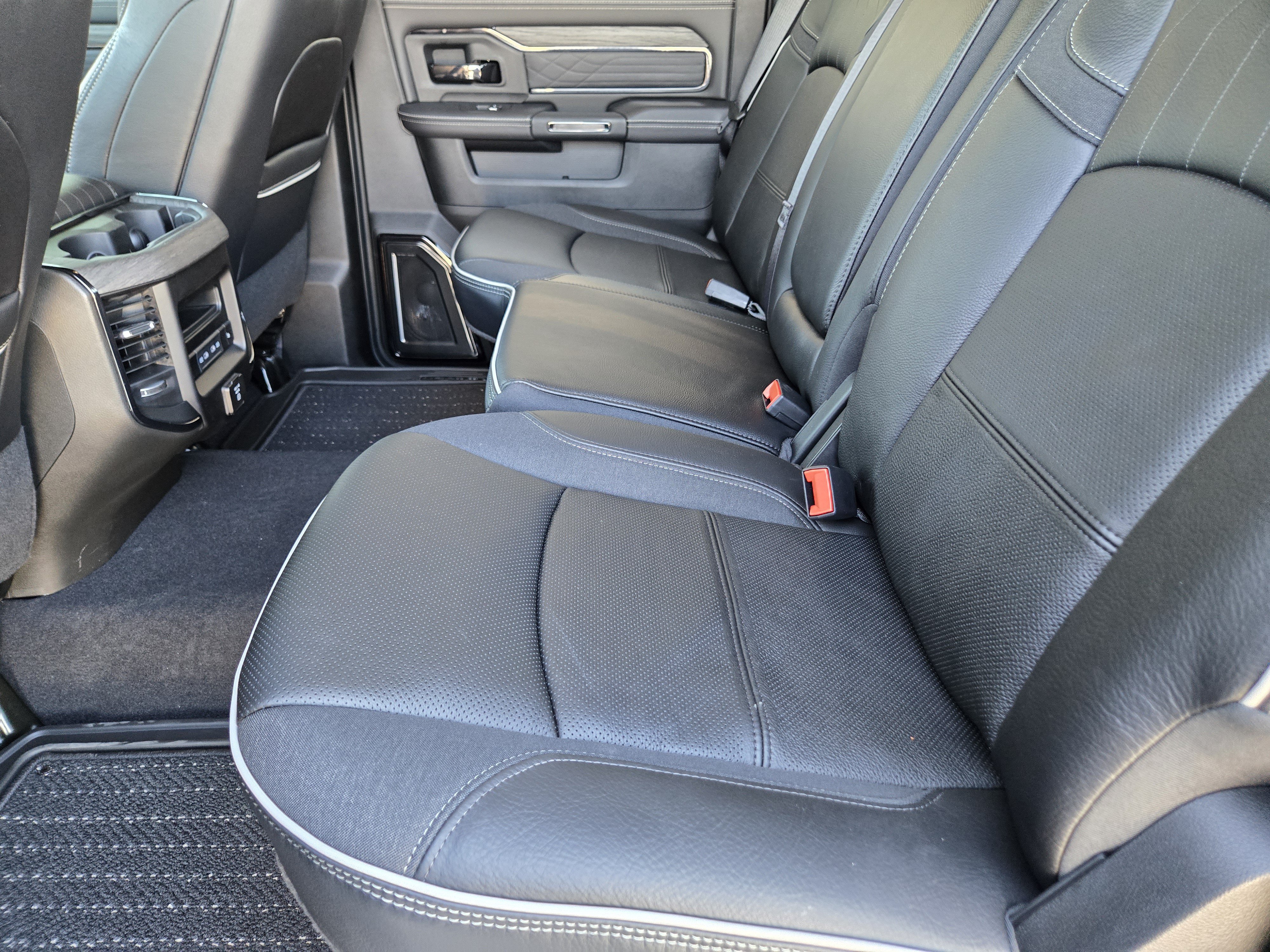 New 2027 RAM 3500 Limited AWD/4WD image 22