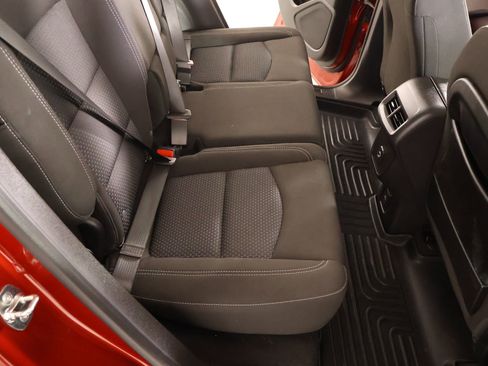 Used 2024 GMC Terrain SLE w/ Driver Convenience Package image 13