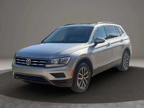 Used 2019 Volkswagen Tiguan SE w/ Panoramic Sunroof Package FWD image 7