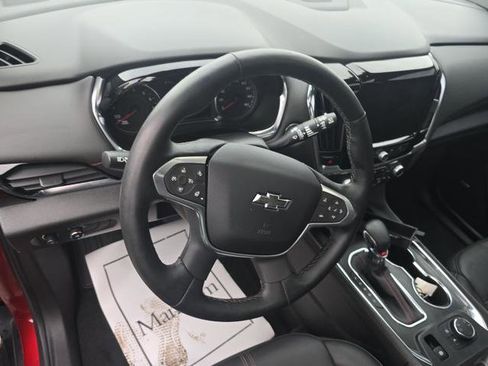 Used 2023 Chevrolet Traverse RS image 6