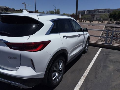 Used 2021 INFINITI QX50 Luxe FWD image 3