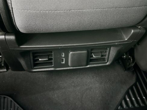 Used 2024 GMC Sierra 1500 Elevation image 25