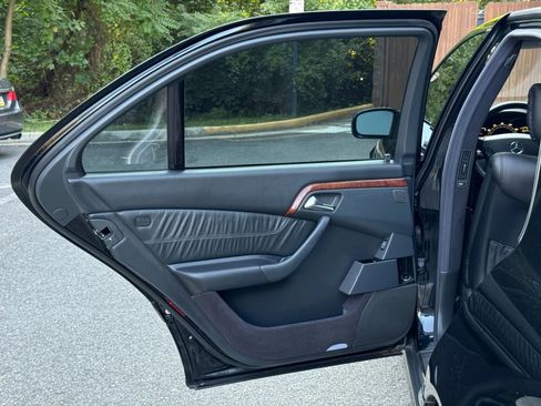 Used 2001 Mercedes-Benz S 55 AMG image 36