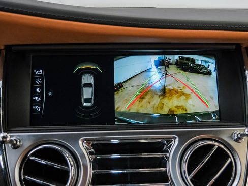 Used 2018 Rolls-Royce Wraith image 20