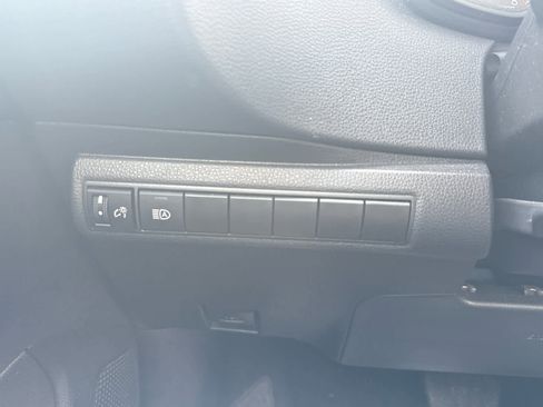 Used 2024 Toyota Corolla LE image 30