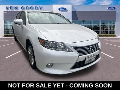 Used 2014 Lexus ES 300h w/ Premium Package w/Bamboo Trim