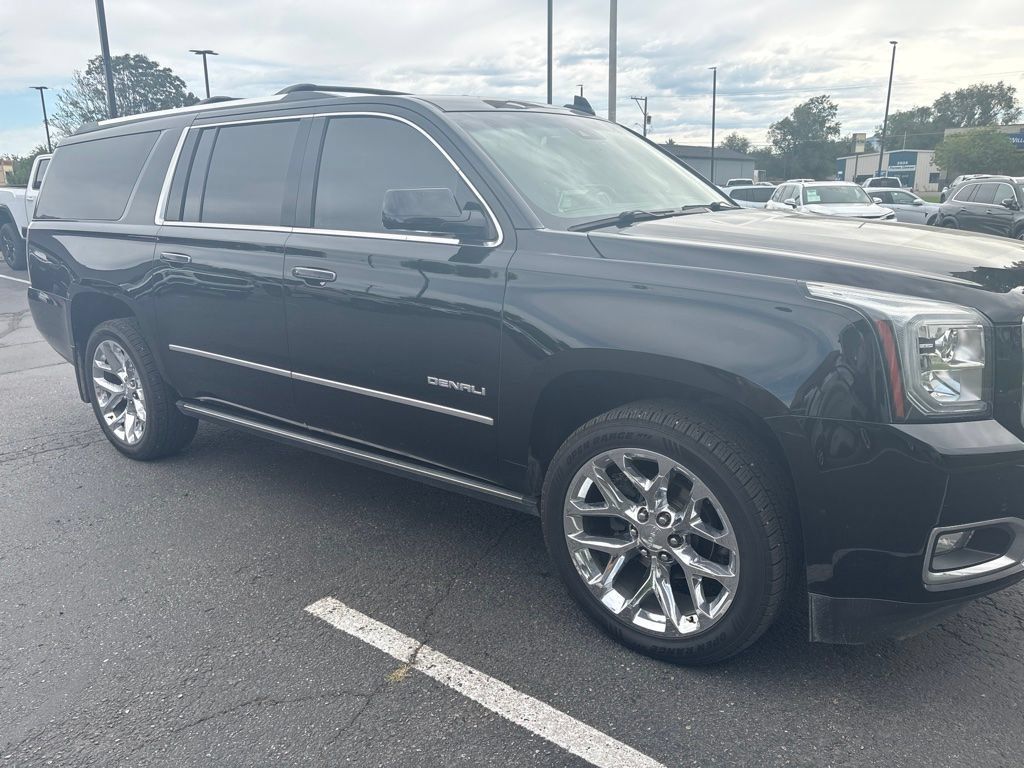 Used 2017 GMC Yukon XL Denali w/ Open Road Package AWD/4WD image 1